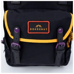 Doughnut Macaroon Happy Camper 16 - Daypack 12 Doughnut Macaroon Happy Camper 16 - Daypack -Freien Camping Geschäft doughnut macaroon happy camper 16 daypack detail 4