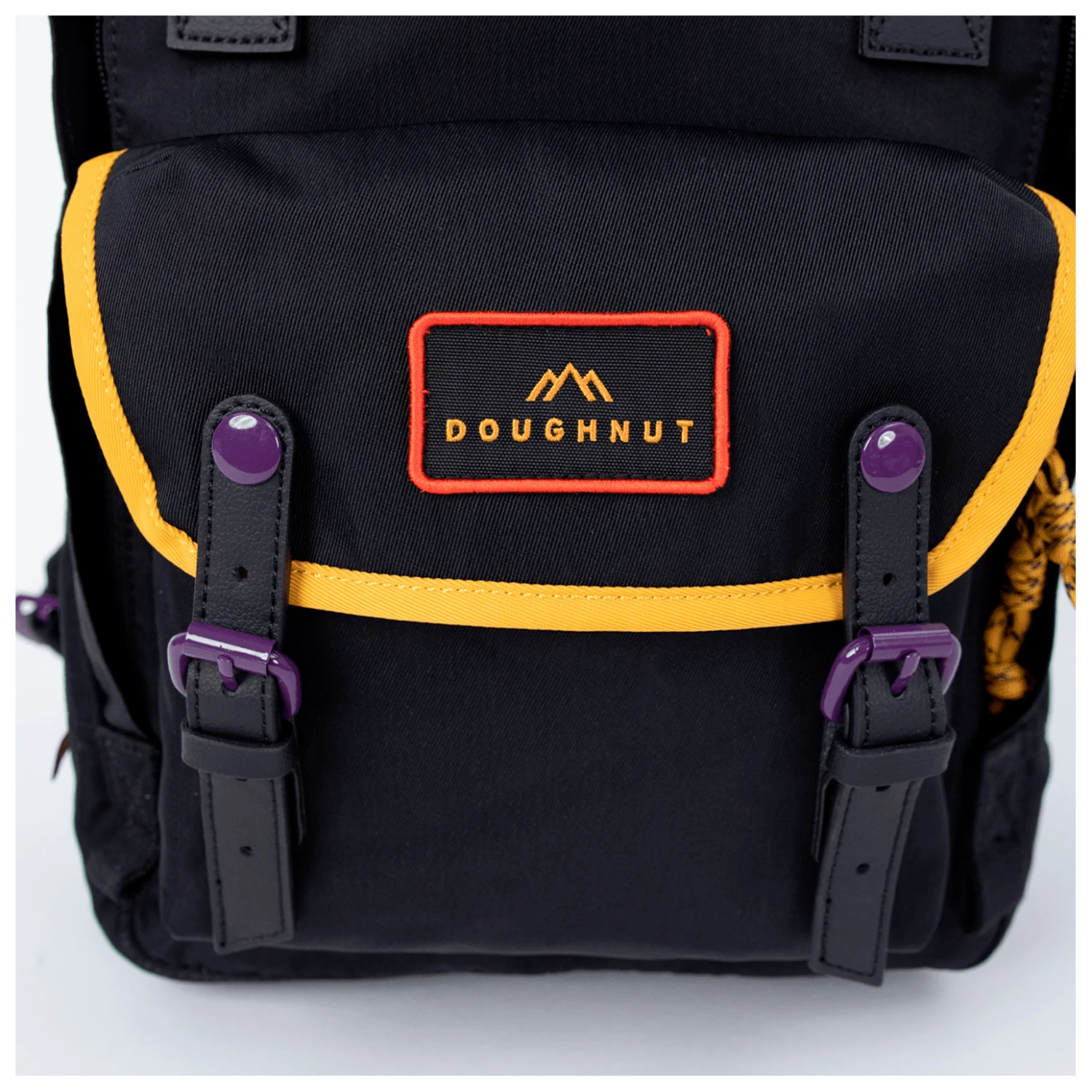 Doughnut Macaroon Happy Camper 16 - Daypack 4 Doughnut Macaroon Happy Camper 16 - Daypack – Bild 4