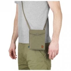 FJÄLLRÄVEN Pocket - Umhängetasche -Freien Camping Geschäft fjaellraeven pocket umhaengetasche detail 3