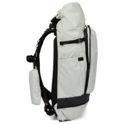 Pinqponq Komut 32 - Daypack 16 Pinqponq Komut 32 - Daypack -Freien Camping Geschäft pinqponq komut 32 daypack detail 4