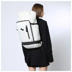 Pinqponq Komut 32 - Daypack 21 Pinqponq Komut 32 - Daypack -Freien Camping Geschäft pinqponq komut 32 daypack detail 9